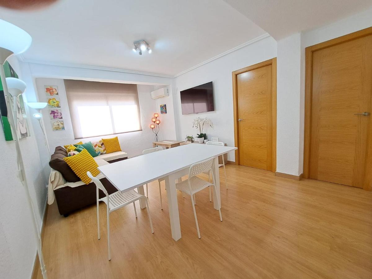 Centrico Apartamento En Valencia Proximo Parada De Metro Angel Guimera Kültér fotó