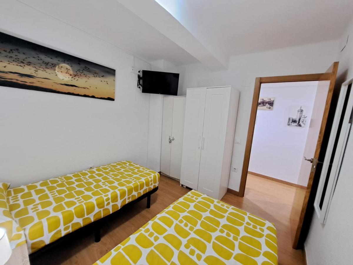 Centrico Apartamento En Valencia Proximo Parada De Metro Angel Guimera Kültér fotó