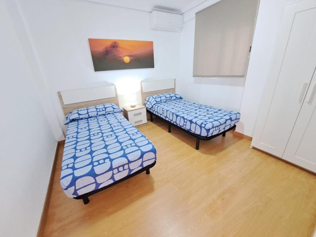 Centrico Apartamento En Valencia Proximo Parada De Metro Angel Guimera Kültér fotó